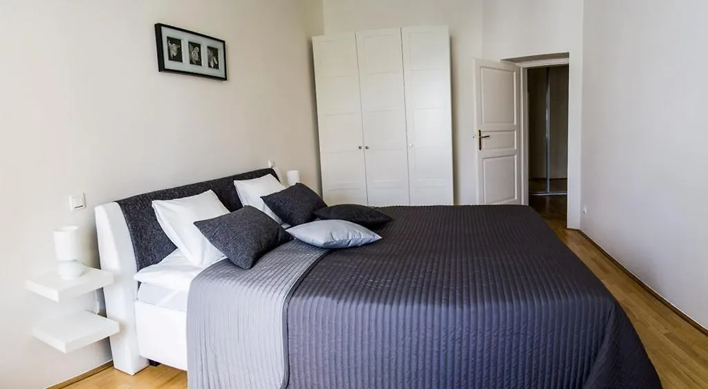 Modern Apartment Riegrovy Sady Prague